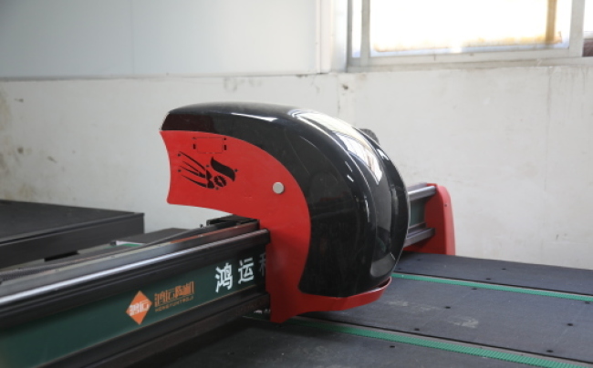 巖板加工設(shè)備