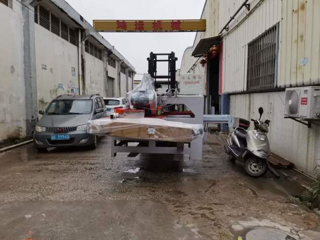 數(shù)控三刀切割機(jī)